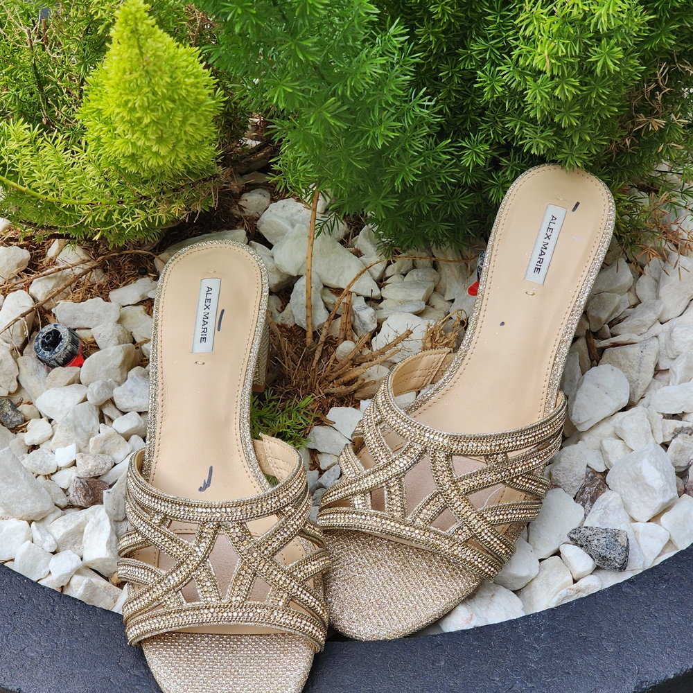Alex Marie Women's Saline Gold Shimmer Chain Rhinestone Dress Sandals Size 8 - Picture 5 of 9